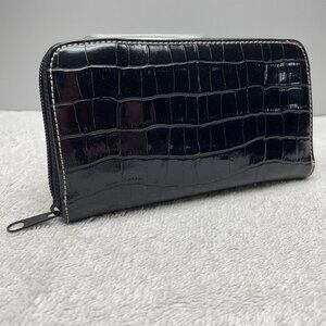 NWOT Vegan Leather Crocodile Design Wallet , Zipper, Black, 7" L x 4" T x 5/8" W